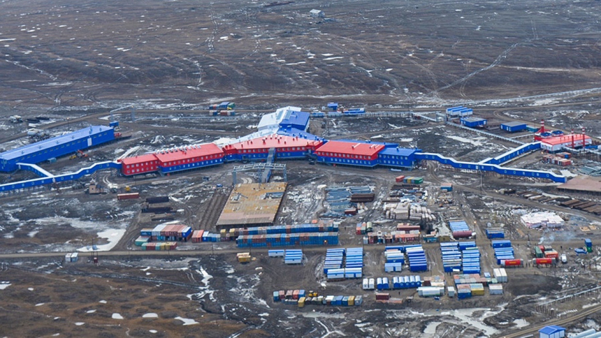 Делегация Минобороны России впервые посетила арктическую базу «Северный Клевер»