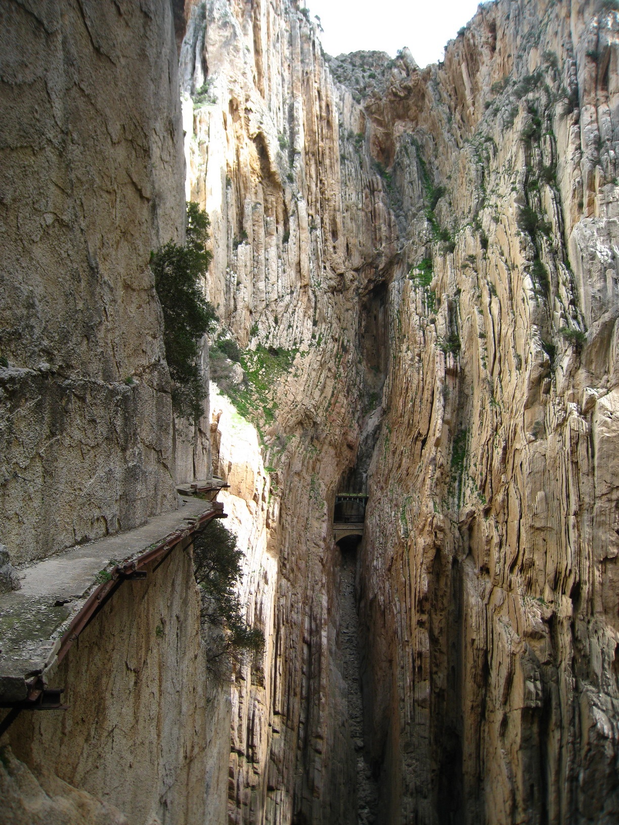 Самая опасная пешеходная тропа в мире интересное,экстремальный туризм,экстрим