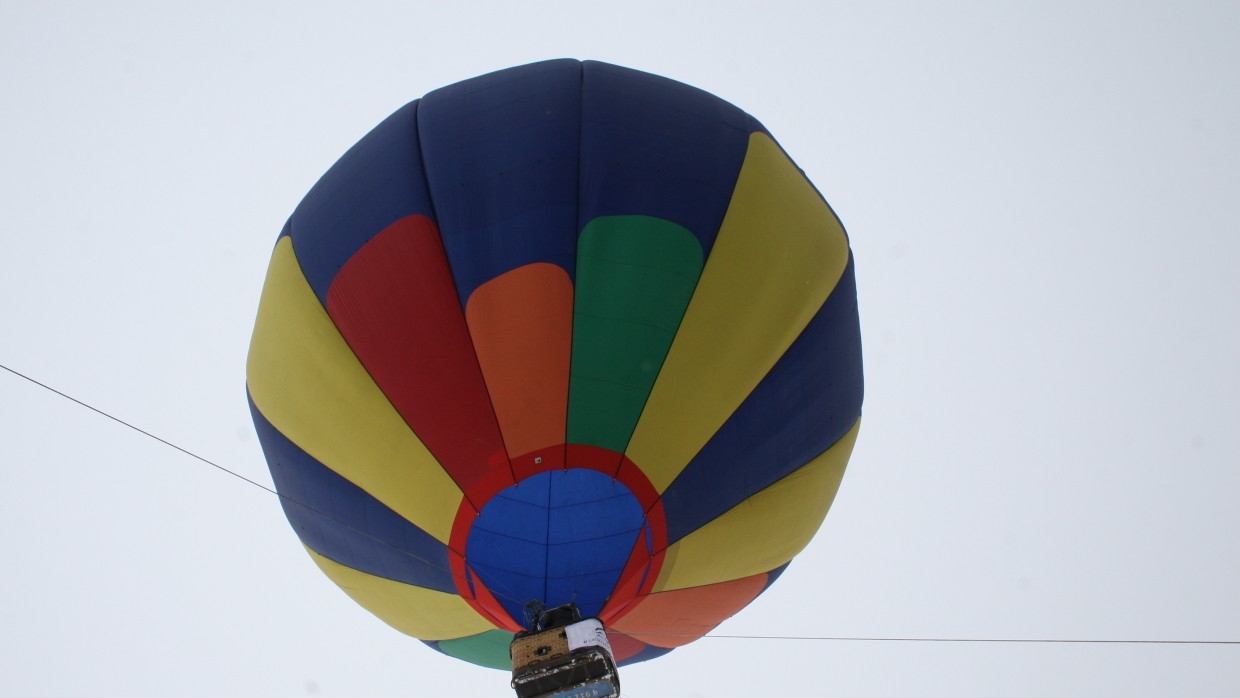 СК проводит проверку по факту падения воздушного шара с людьми в Сочи