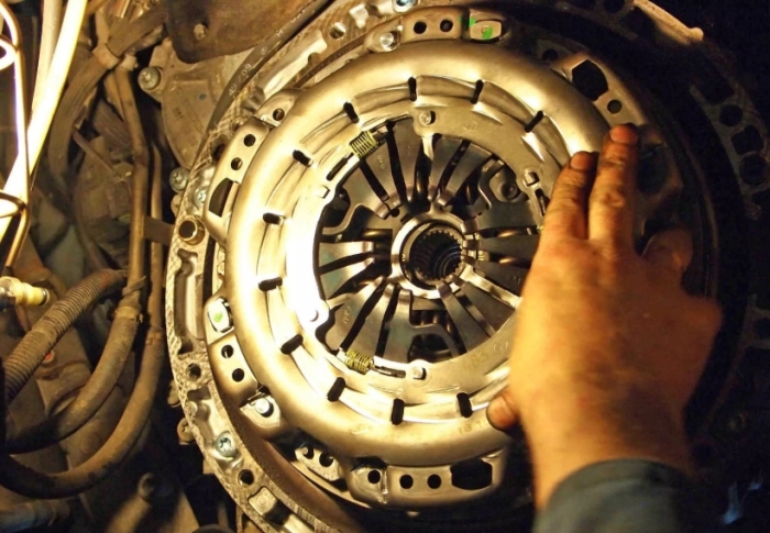 Как самостоятельно проверить ресурс сцепления автомобиля за пару минут авто и мото,автоновости,автосоветы