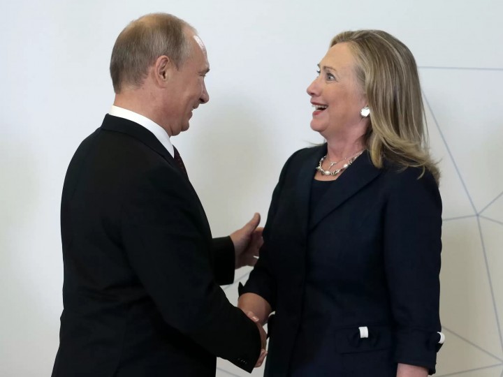 Агитация Клинтон недвусмысленно намекает на глобальное лидерство Путина
