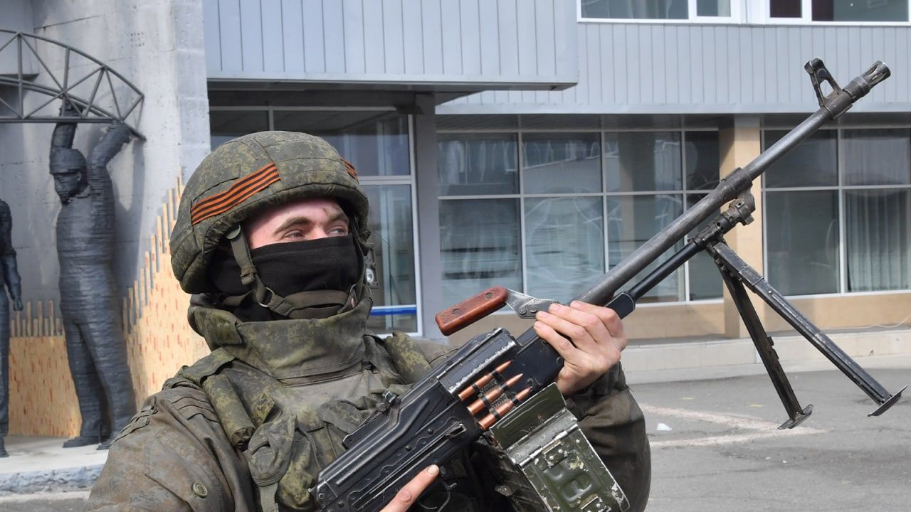 Россия с марта доставила 42,4 тысячи тонн гумпомощи жителям Донбасса и Украины Армия,Украина