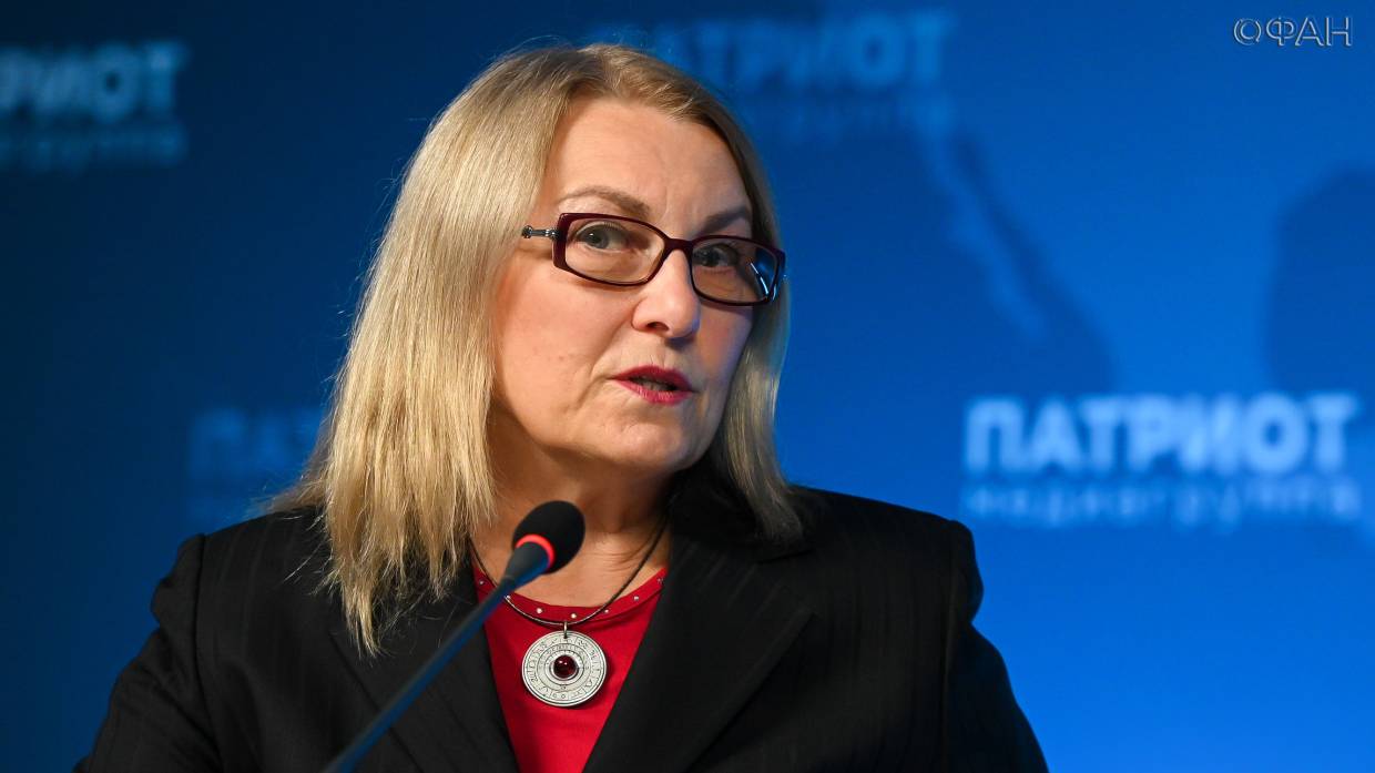 «Это зло нужно изживать»: Елена Бабич оценила идею проверки школьников на курение