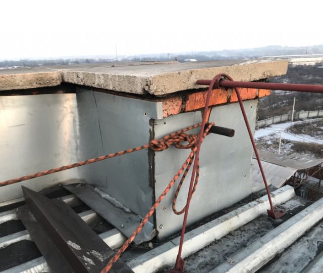Типичные будни промышленных альпинистов