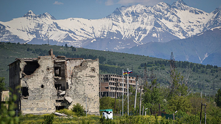 ЗДЕСЬ ЖДУТ ВТОРОЙ ФРОНТ: РЕПОРТАЖ С ОТКРЫТОЙ ГРАНИЦЫ