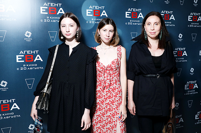 Ирина Меладзе с дочерьми, Мария Миногарова и другие на премьере фильма в Москве