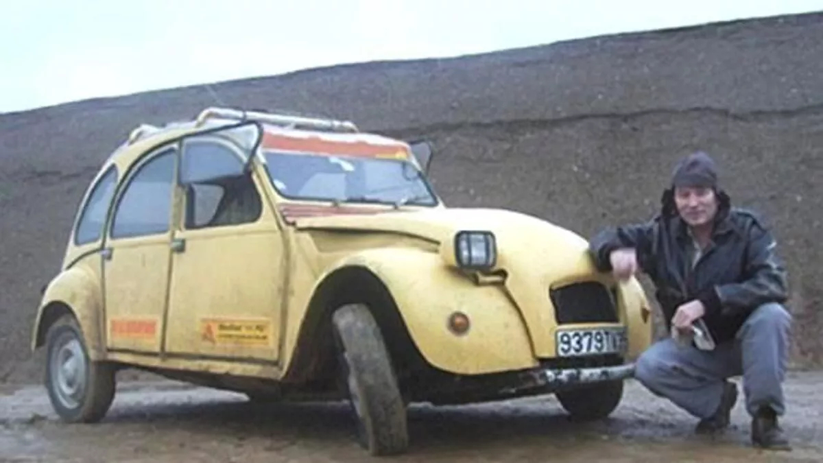 В 1993 году электрик застрял посреди Сахары со сломанной машиной. За 12 дней он сделал из нее мотоцикл и выехал к людям В 1993 году электрик застрял посреди Сахары со сломанной машиной. За 12 дней он сделал из нее мотоцикл и выехал к людям Культура