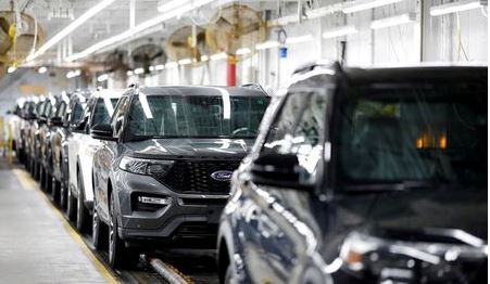 2020 Ford Explorer cars are seen at Ford's Chicago Assembly Plant in Chicago, Illinois, U.S. June 24, 2019. REUTERS/Kamil Krzaczynski