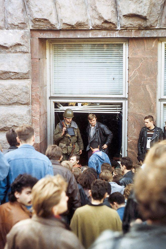 Фотография: Расстрел Дома Советов 4 октября 1993 года №37 - BigPicture.ru