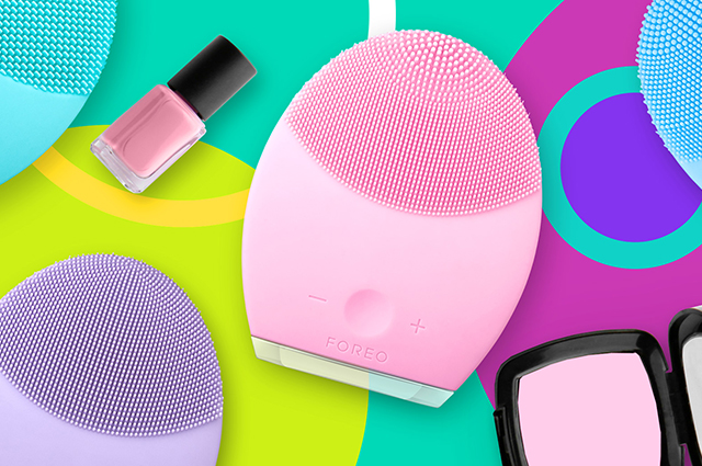 Мицеллярное молочко, рисовый скраб, "умная" щетка для очищения лица и другие бьюти-новинки