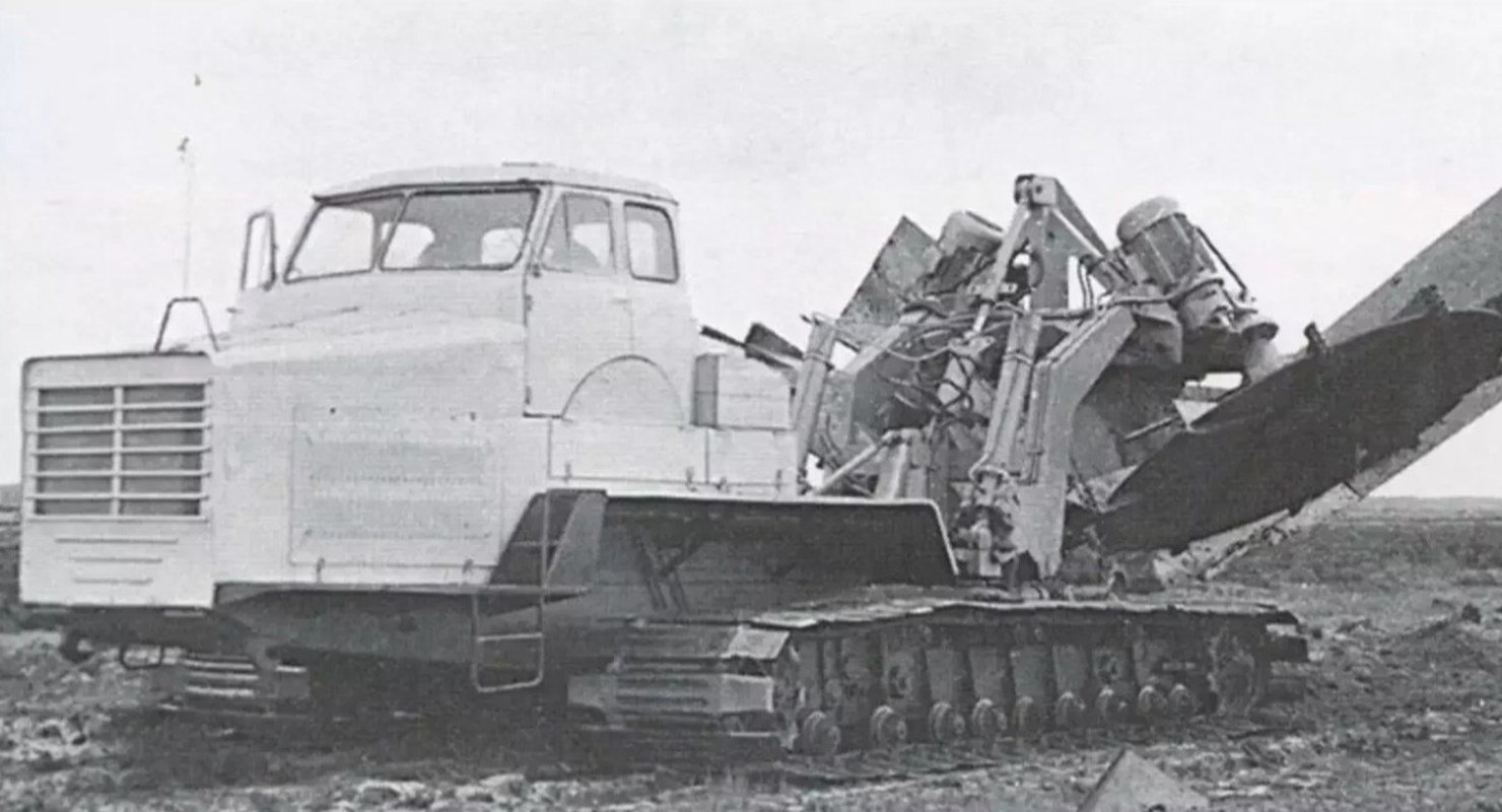 Самый необычный советский экскаватор — гигант Д-583 с кабиной от грузовика МАЗ-500 Автомобили