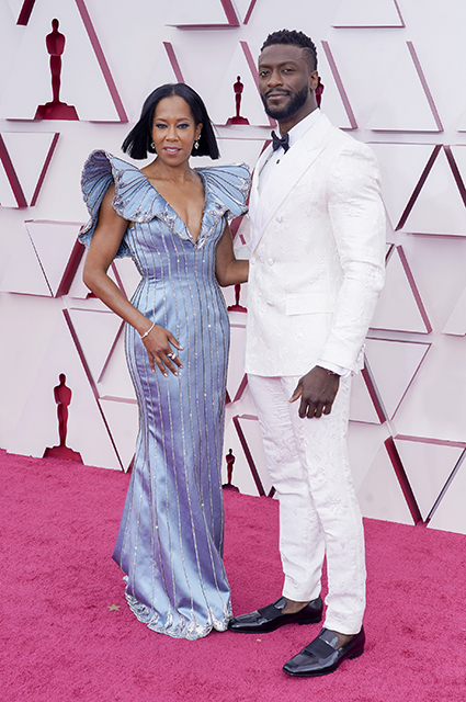 Оскар-2021: Реджина Кинг на красной дорожке Оскар-2021: Реджина Кинг на красной дорожке Красная дорожка