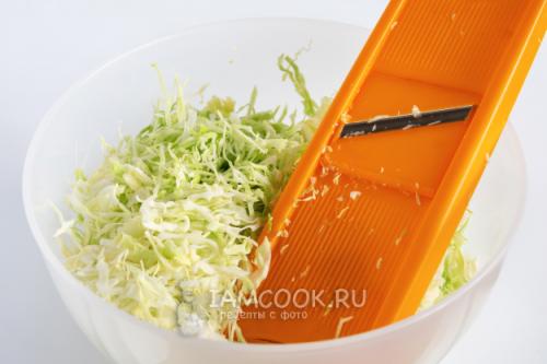 Вкусные салаты из свежей капусты. Салат со свежей капустой и морковью с уксусом, как в столовой 03
