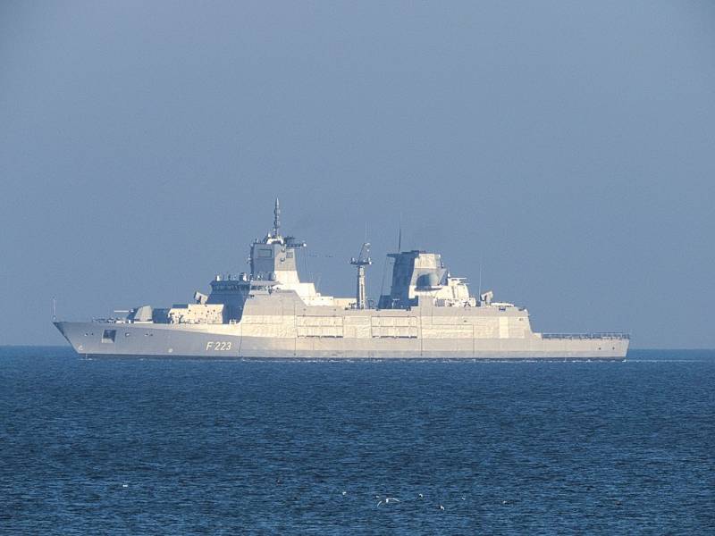 Не кум, не сват, не эсминец, не фрегат Не кум, не сват, не эсминец, не фрегат вмф