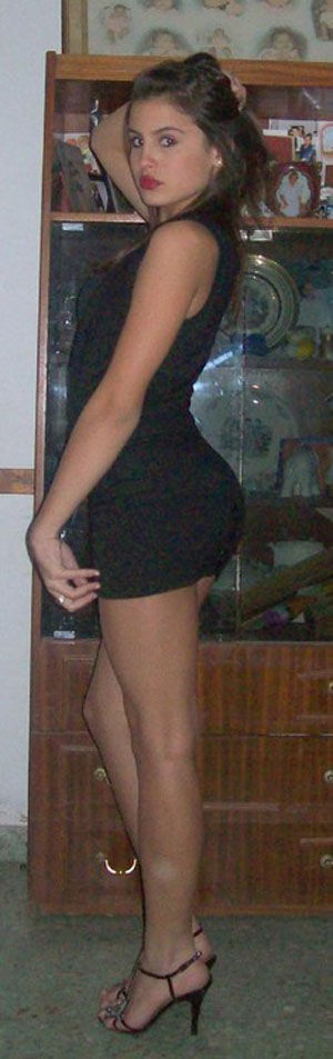 Девушки в обтягивающих платьях Девушки в обтягивающих платьях позитив