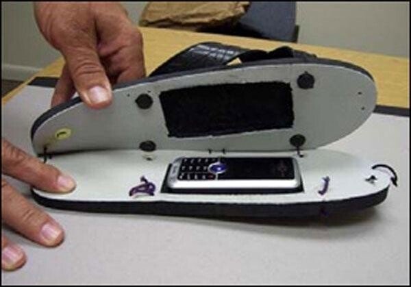 Снимки неожиданных предметов, конфискованных у заключенных