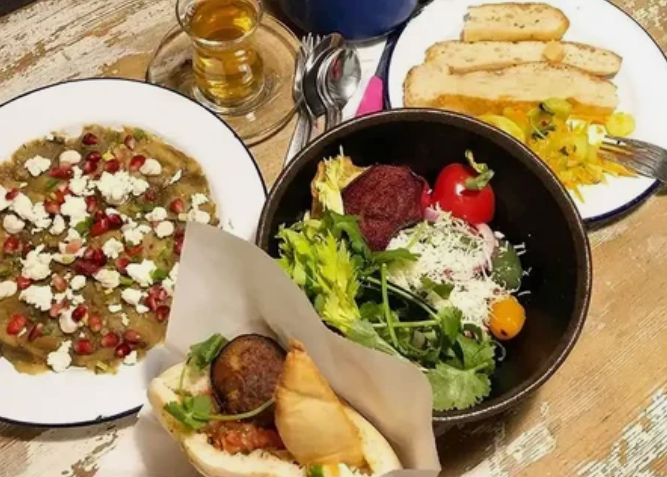 Общепит "Шук" - средиземноморская кухня, израильские продукты.