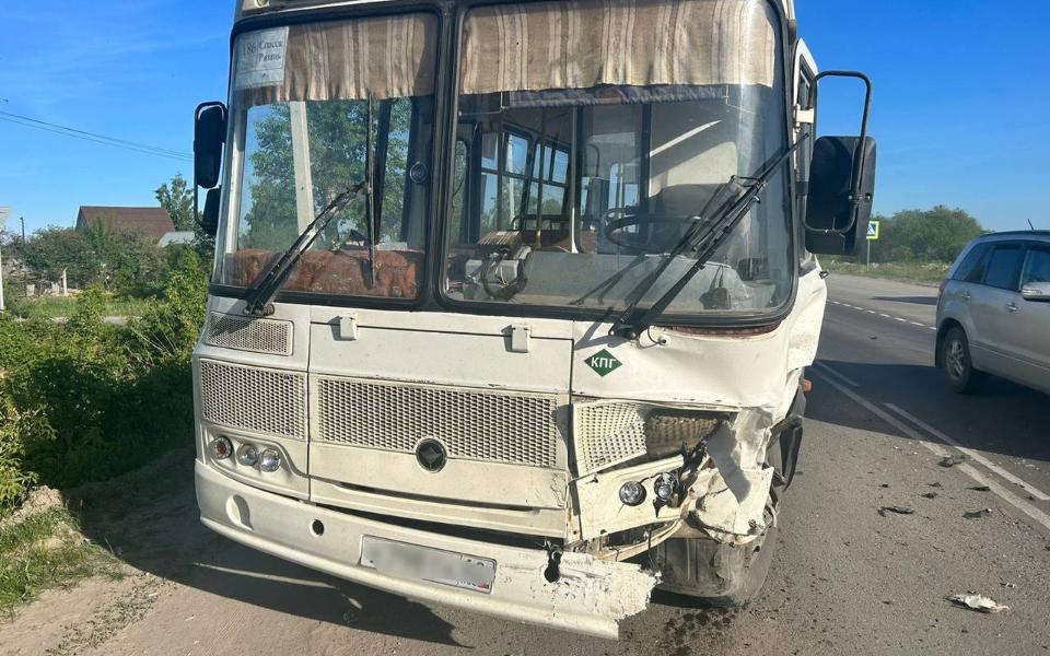 В аварии с автобусом в Дубровичах пострадали 4 человека
