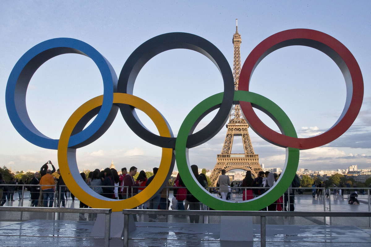 Официальное открытие Олимпийских игр в Париже только завтра, а вокруг мероприятия уже не утихает шумиха и к спортивным достижениям она не имеет никакого отношения.