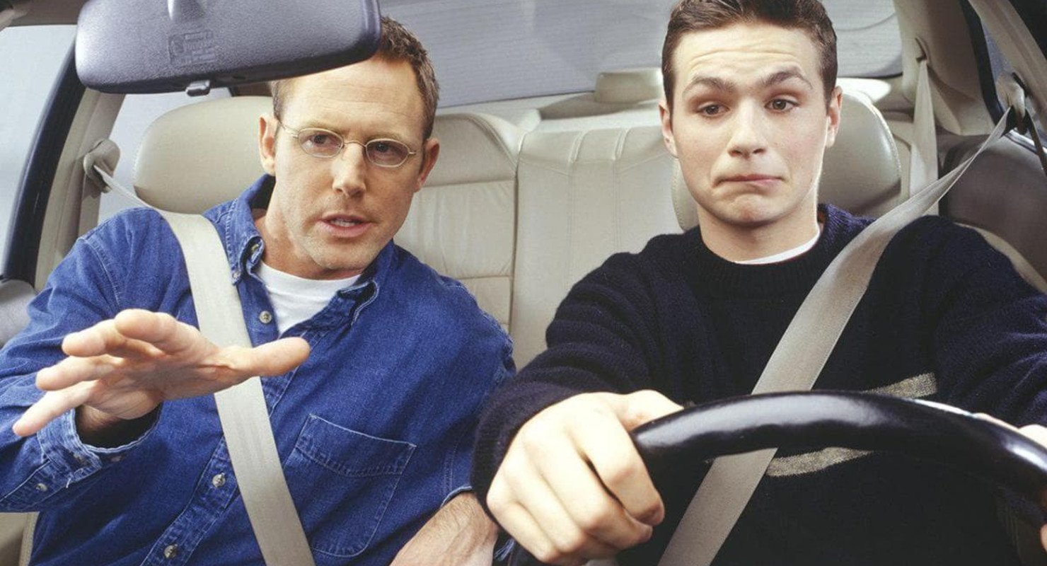 Во сколько обойдется учеба в автошколе?