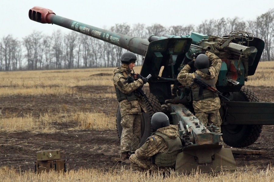 Донбасс: каратели нанесли удар по Донецку и потеряли технику