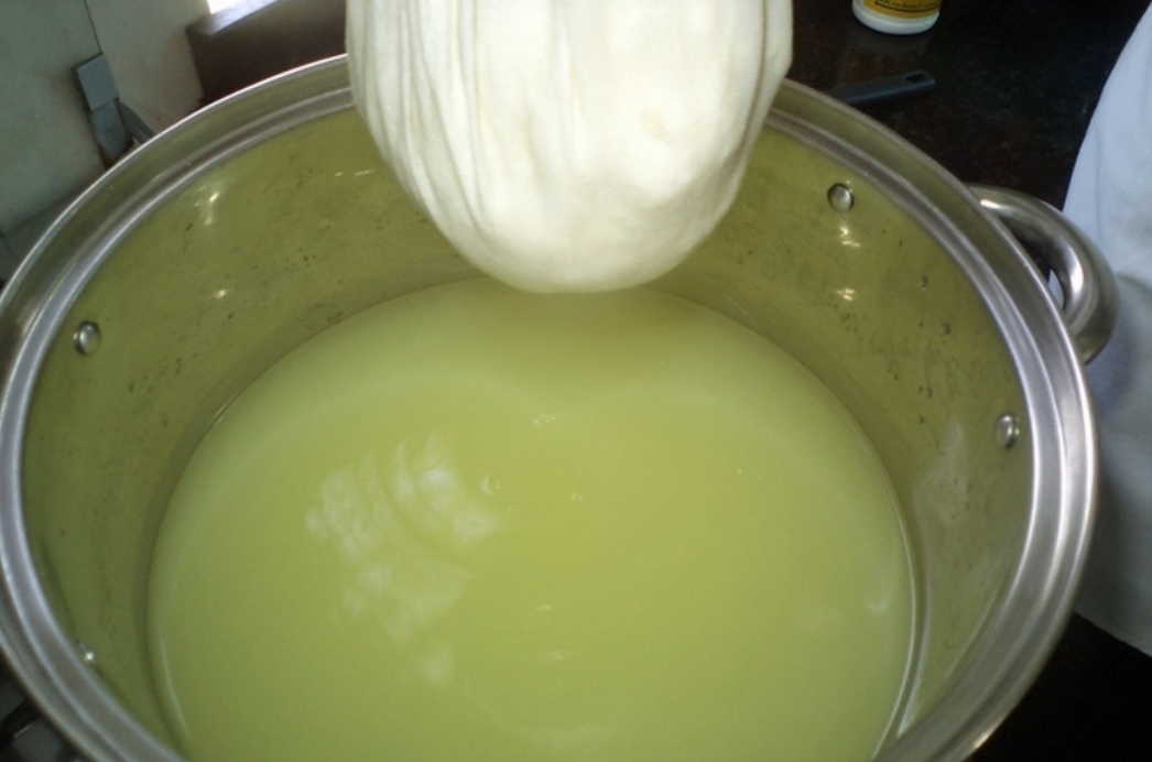 Мне 50 лет, раньше на ноги не могла встать, а теперь "порхаю", как в молодости. Уже 10 лет как ноги не болят!