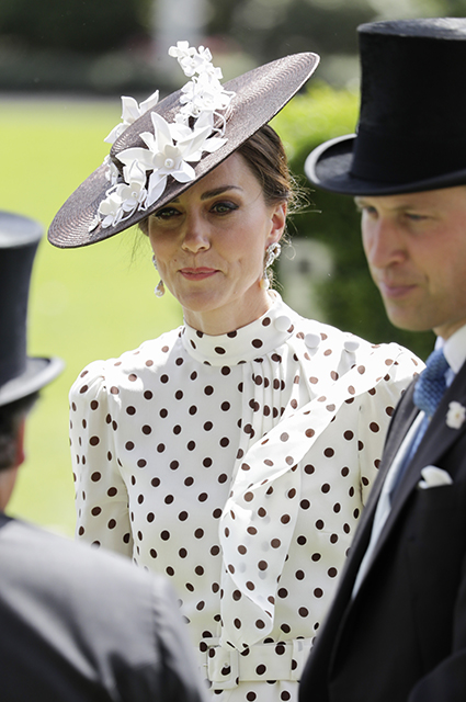 Кейт Миддлтон и принц Уильям посетили скачки Royal Ascot Монархии