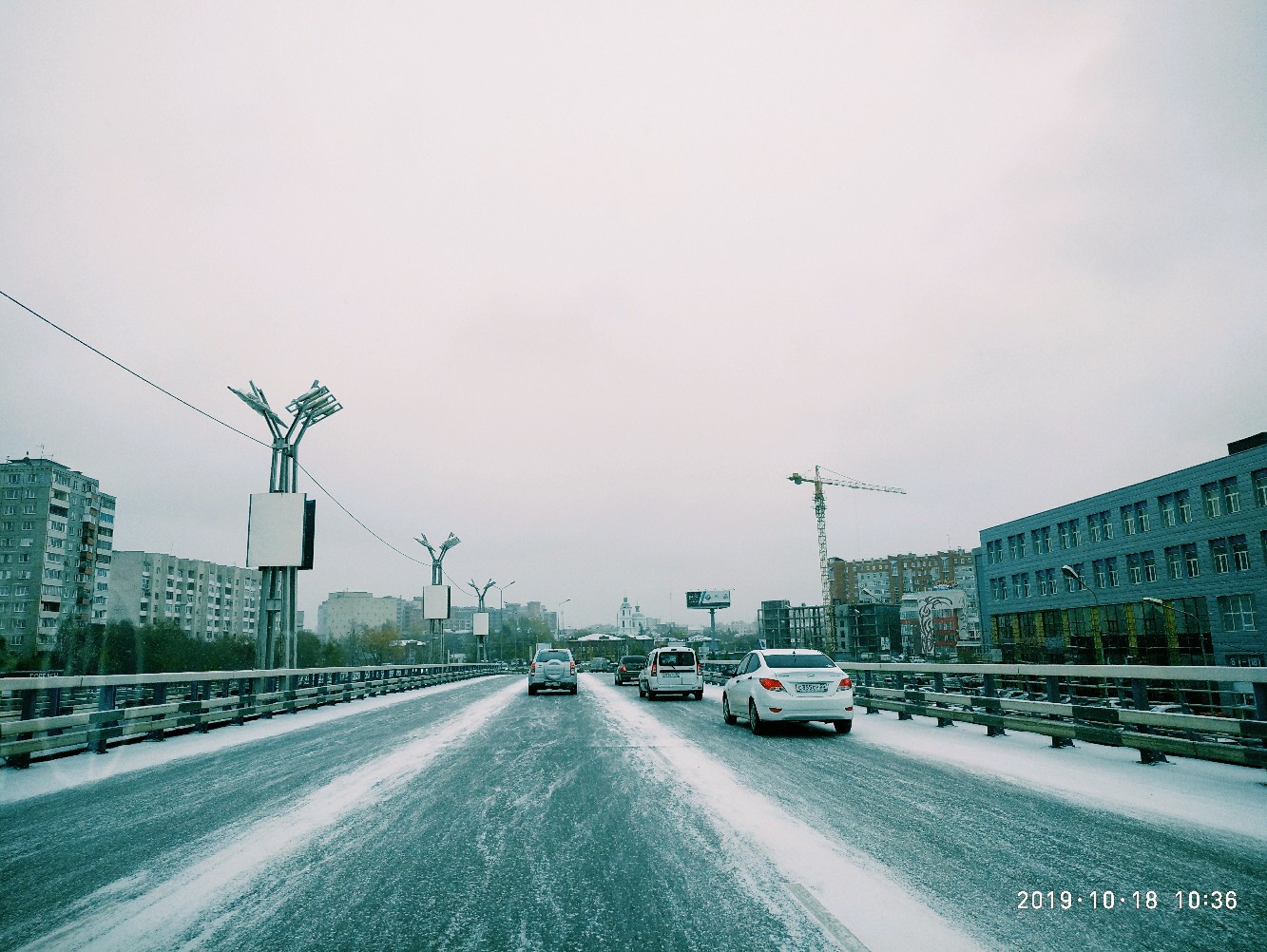 Омск выпал снег