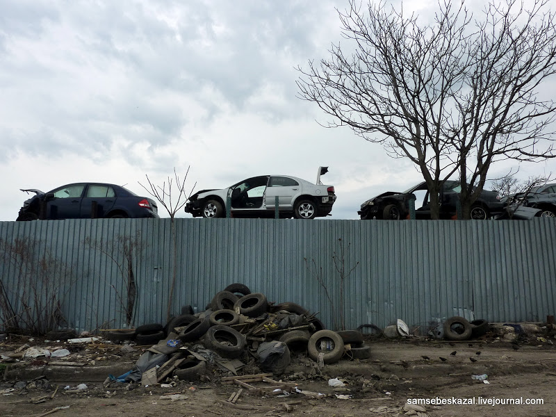 12 загадочных автосвалок, где можно найти удивительные автомобили