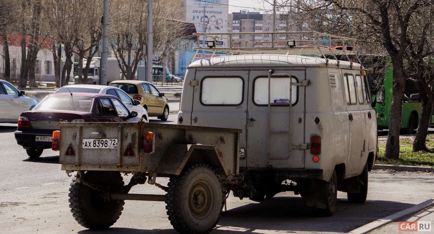 Лишат ли прав, если зацепил прицепом встречную полосу