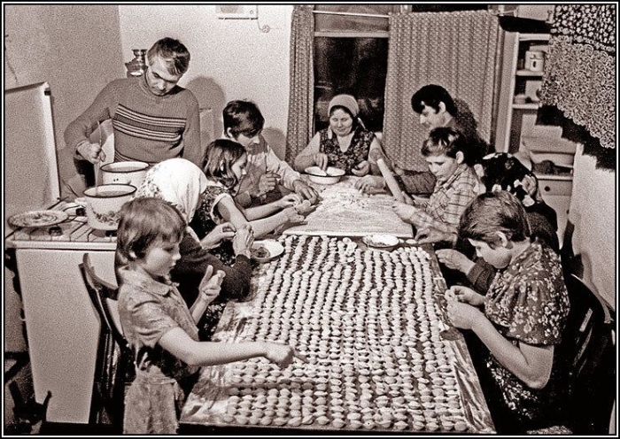 Коммуналки готовили людей к любым трудностям Коммуналки готовили людей к любым трудностям