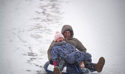 Россияне резко увеличили покупки лыж и ватрушек