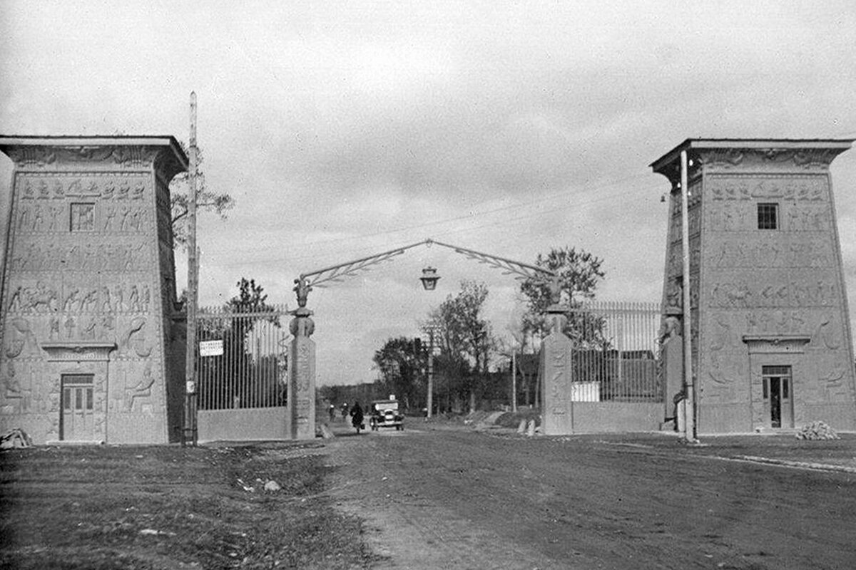 Египетские ворота в 1934 году. Источник изображения: vk.com/wall-26389816_418264
