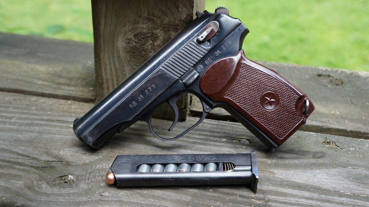 Сравнение характеристик ПМ и Glock 17. Так ли плох советский пистолет?