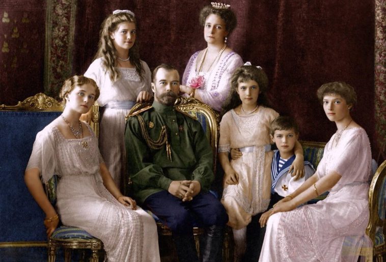 Наряды последних Романовых: что носили женщины царской семьи