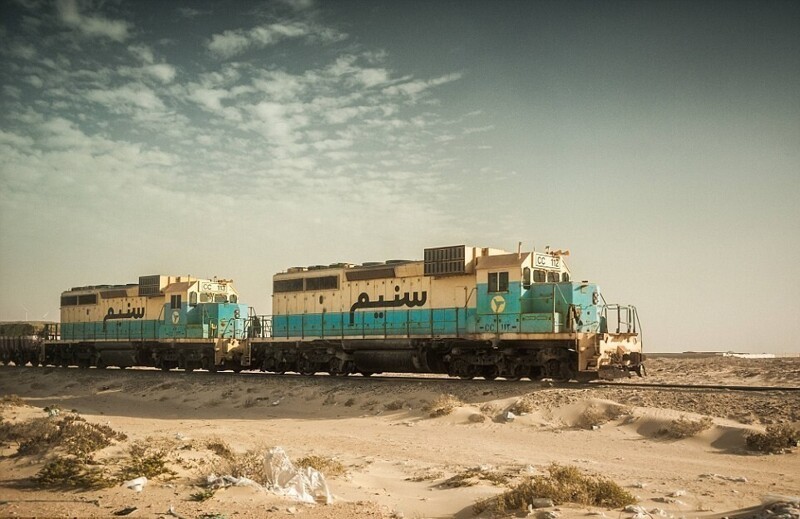 Захватывающее путешествие через Сахару на крыше товарного поезда Мавритания,поезда,Сахара