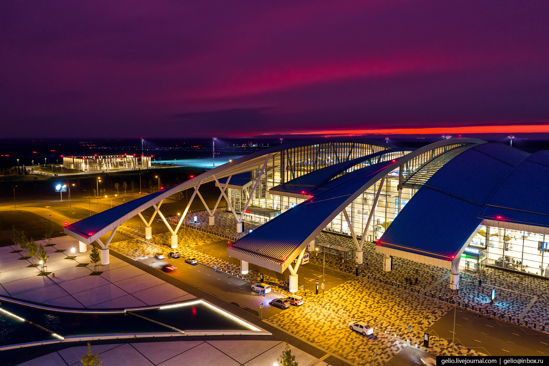 Ростовский аэропорт начал работать штатно после снегопада