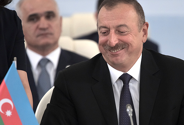 Президент Азербайджана Ильхам Алиев на церемонии подписания совместной декларации по итогам трехсторонней встречи в Баку.