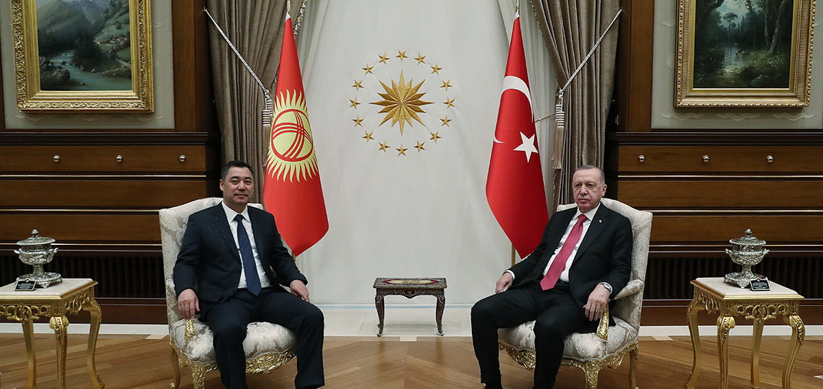 Сегодня Киргизия становится главным проводником интересов Турции в Центральной Азии. Об этом, передает корреспондент...