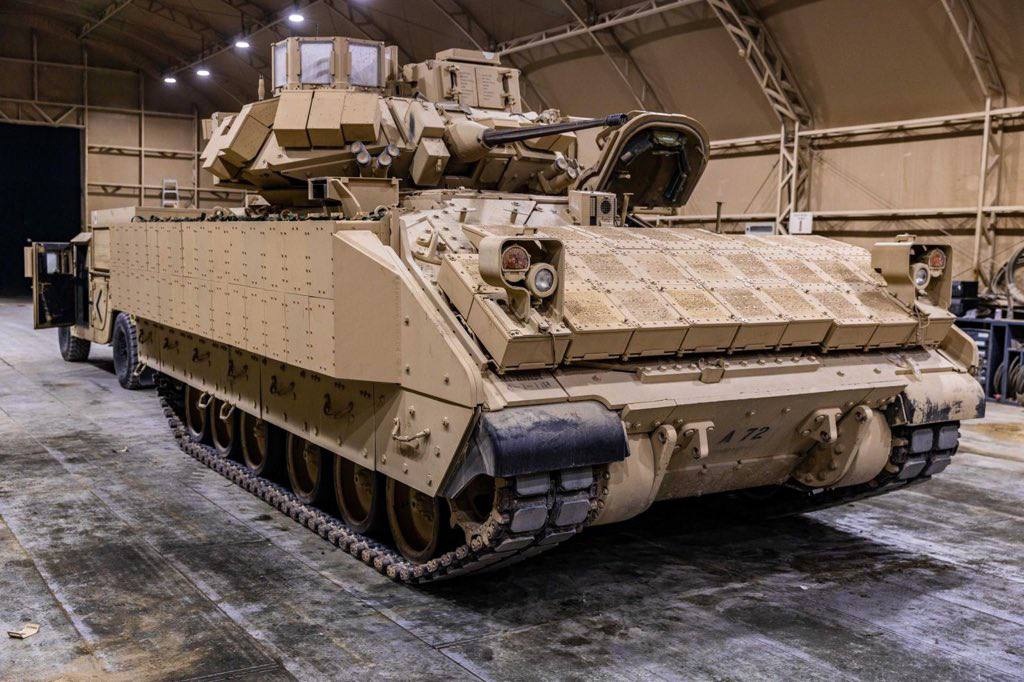 "Реактивная броня" BRAT не спасает американские БМП M2A2 Bradley оружие