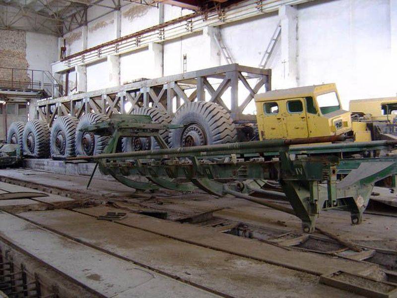 Белорусская «Целина». Неизвестный проект МАЗ-7904 оружие