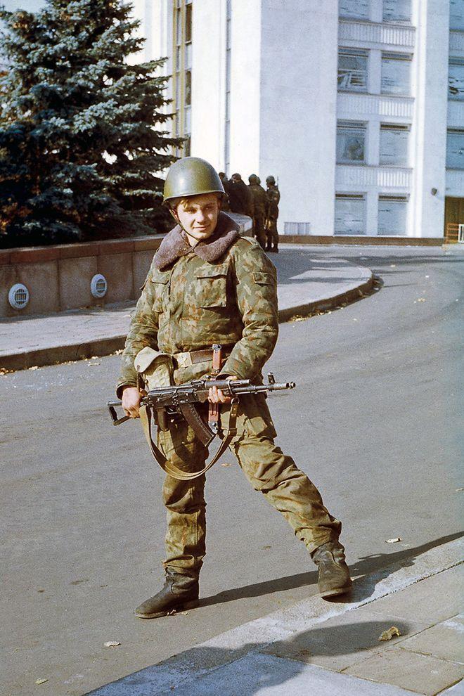 Фотография: Расстрел Дома Советов 4 октября 1993 года №26 - BigPicture.ru