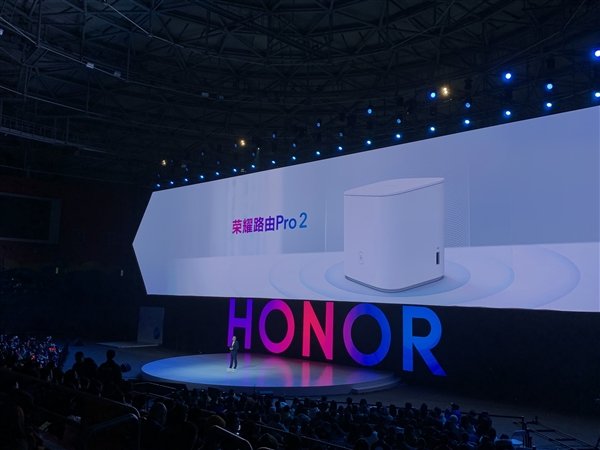 Роутер Honor Router Pro2 ценой $50 построен на четырехъядерном процессоре и оснащен портом USB 3.0