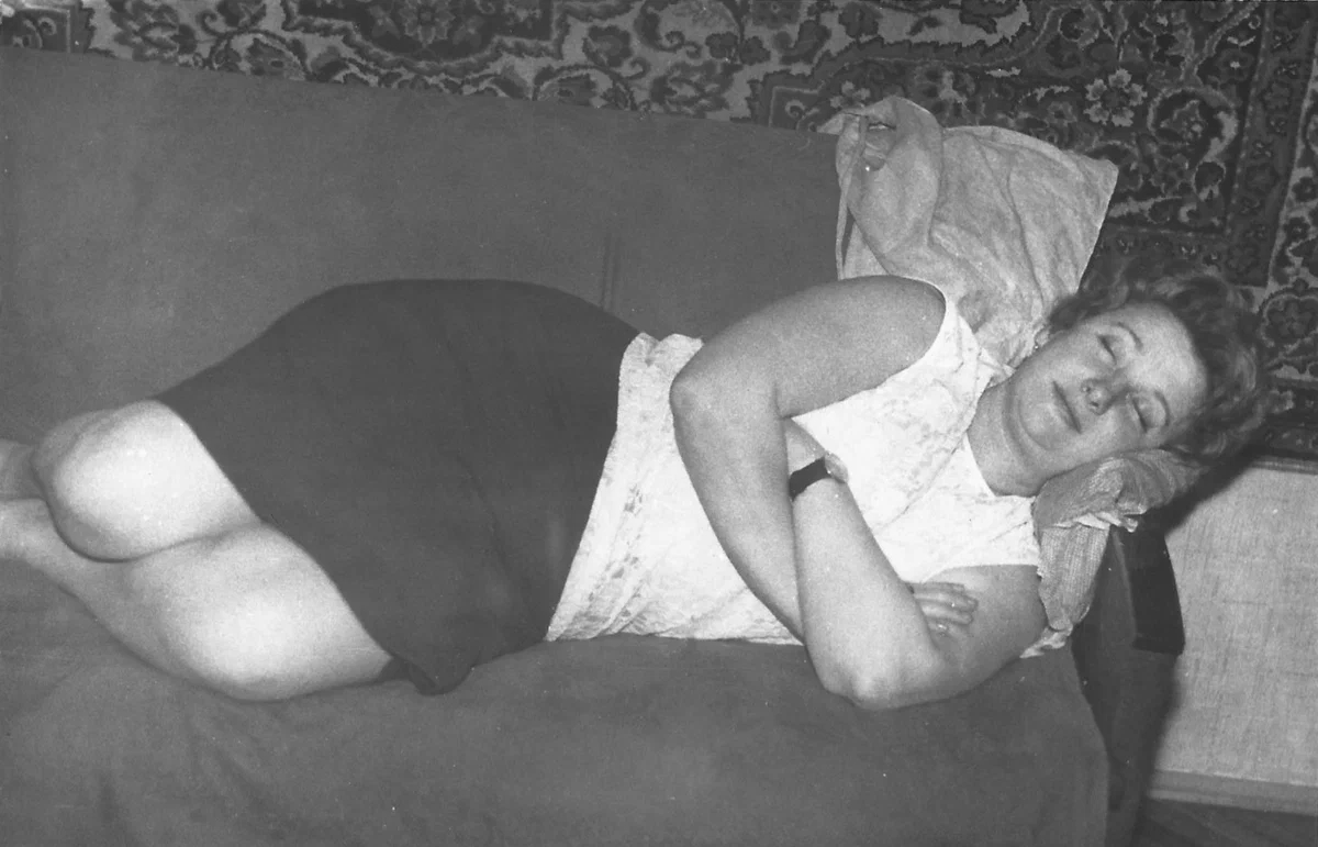 «Спать нужно с открытым окном в полной темноте и одиночестве» Удивлен современным методам засыпания, в СССР все было иначе
