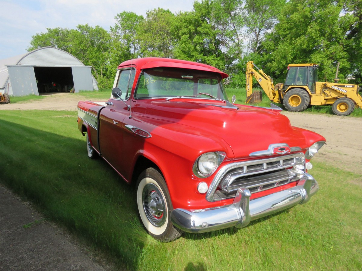 На аукцион выставлена невероятная коллекция из 250 классических автомобилей На аукцион выставлена невероятная коллекция из 250 классических автомобилей авто,авто и мото,автоновости,видео