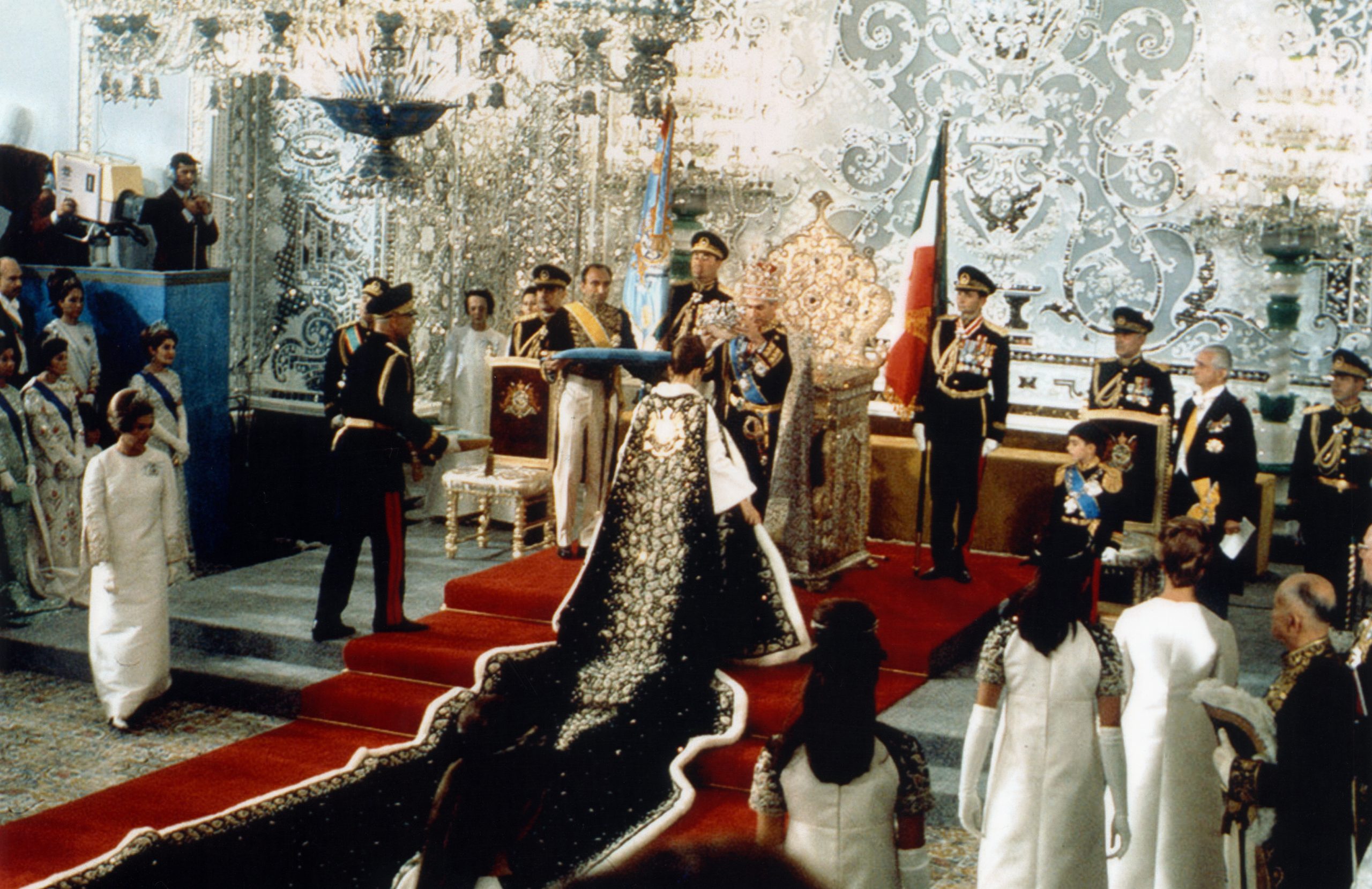 Иллюзия в фотографиях. Почему победил Хомейни г,Санкт-Петербург [1414662],история