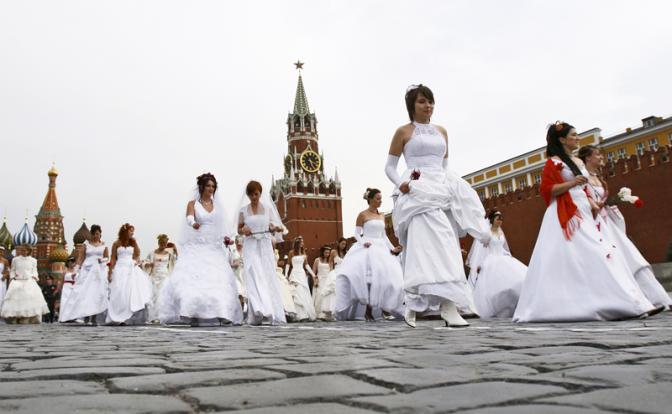 Тоска московских невест: Выбор между китайцами, таджиками и балбесами