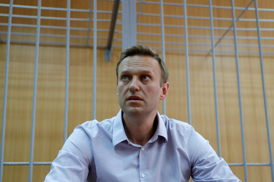 "Пресс-секретарь Алексея Навального объявила, что политика нашли в ИК-3 в ЯНАО". Рождественское чудо, не иначе. Нашелся!!! Отыскали дорогую пропажу! Вот только пресс-секретарь меня смущает немного.