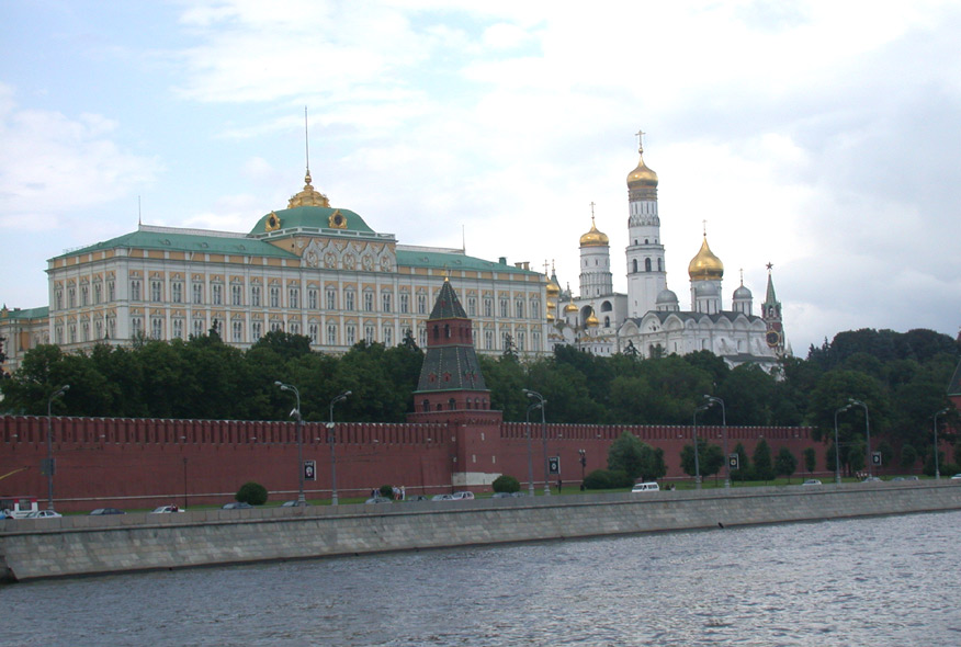 Водовзводная башня Московского Кремля. Все здания которые в Москве которые были построены в 1480 году.