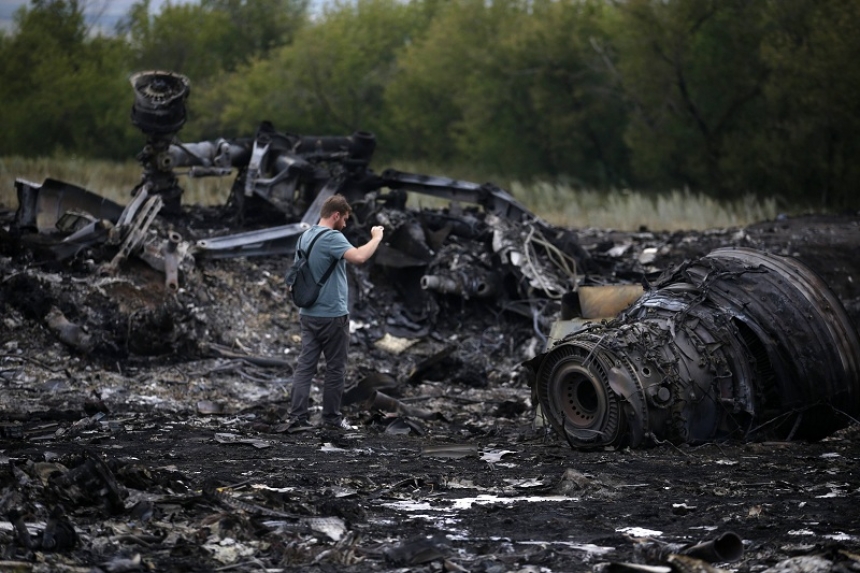 Новая тайна MH-17: голландский журналист хранил кости погибшего пассажира